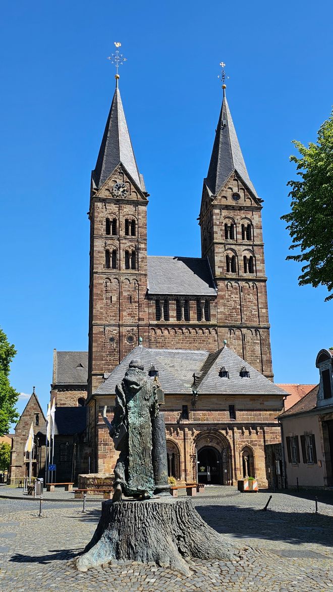 Dom zu Fritzlar von Westen aus betrachtet